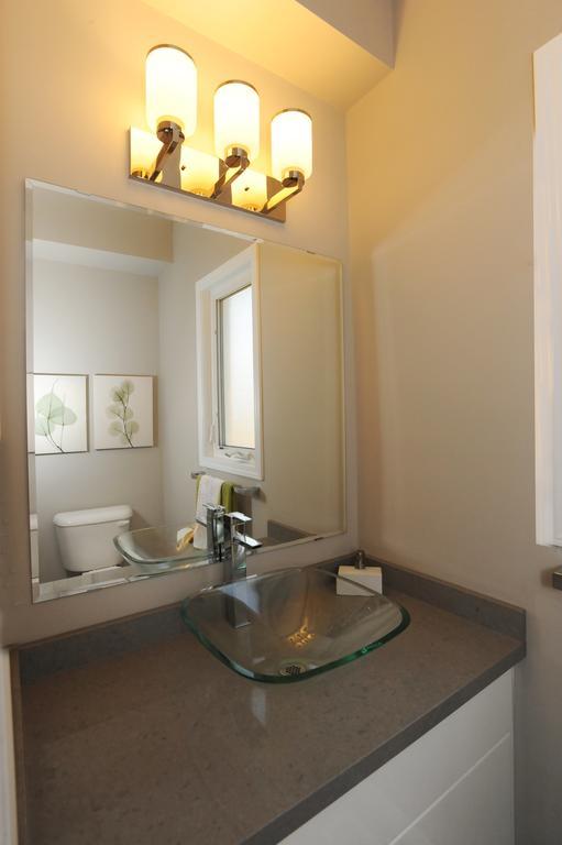 Boardwalk Homes - Executive Townhomes キッチナー エクステリア 写真